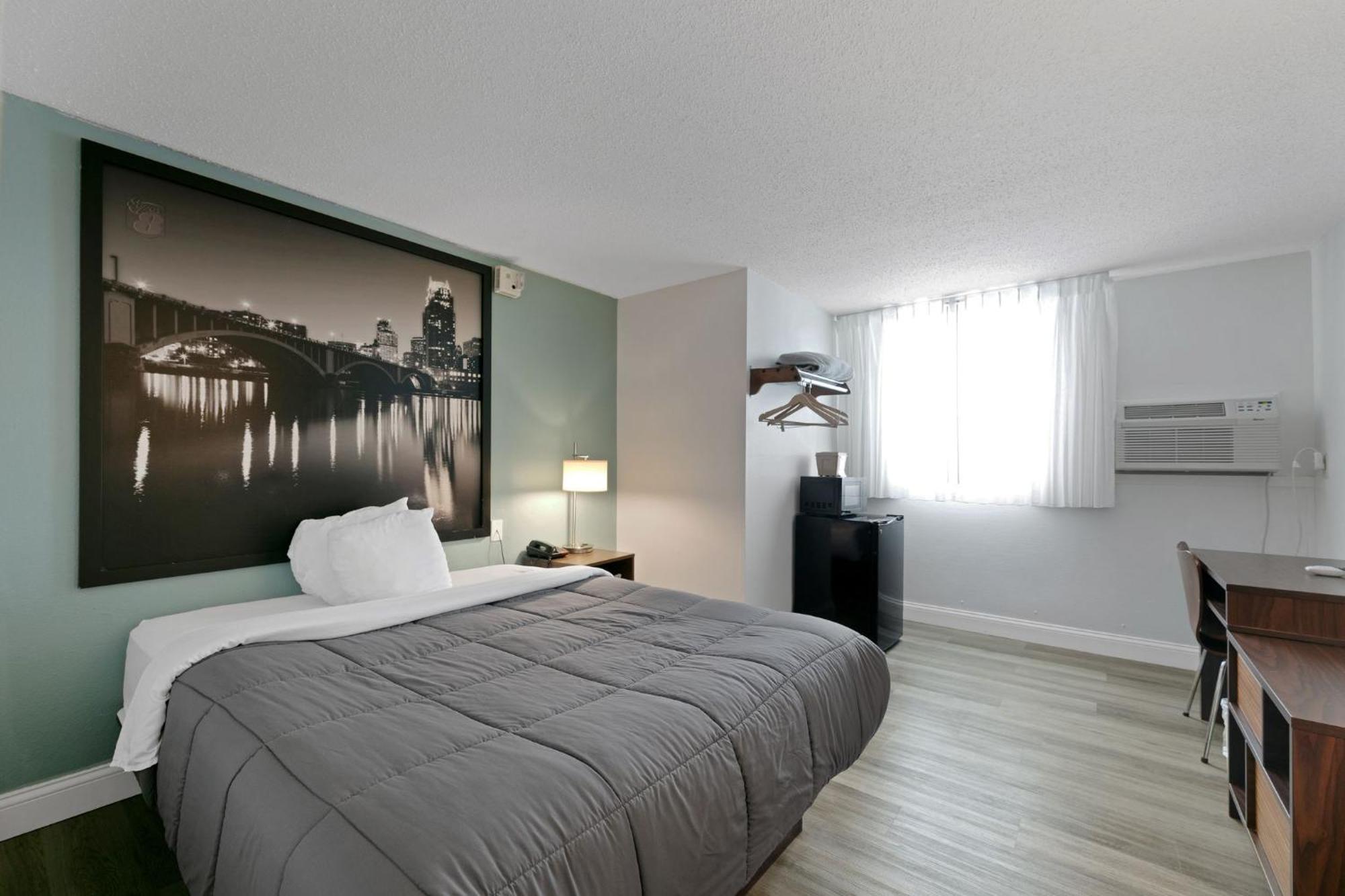 Hotel 8 Fergus Falls 外观 照片